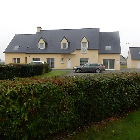 D'hotes A - Bed & Breakfast Courtils